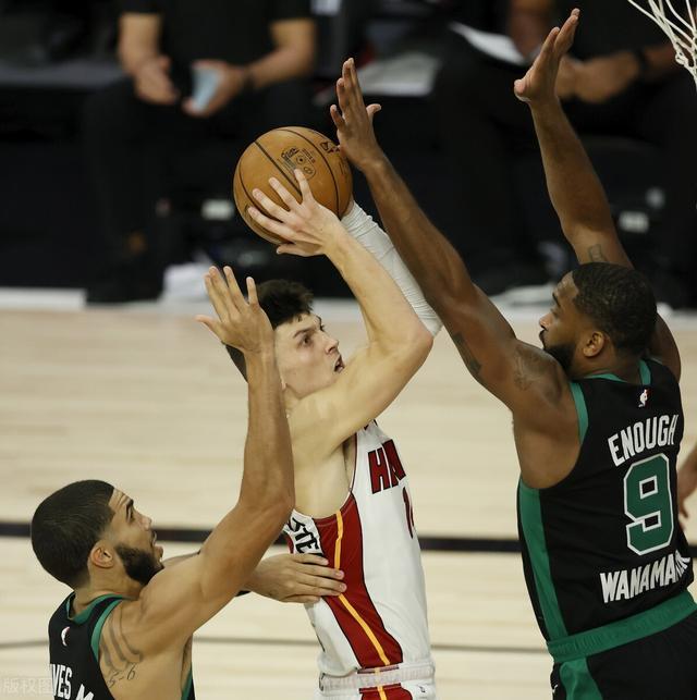 九游体育-巴塞罗那vs皇家马德里